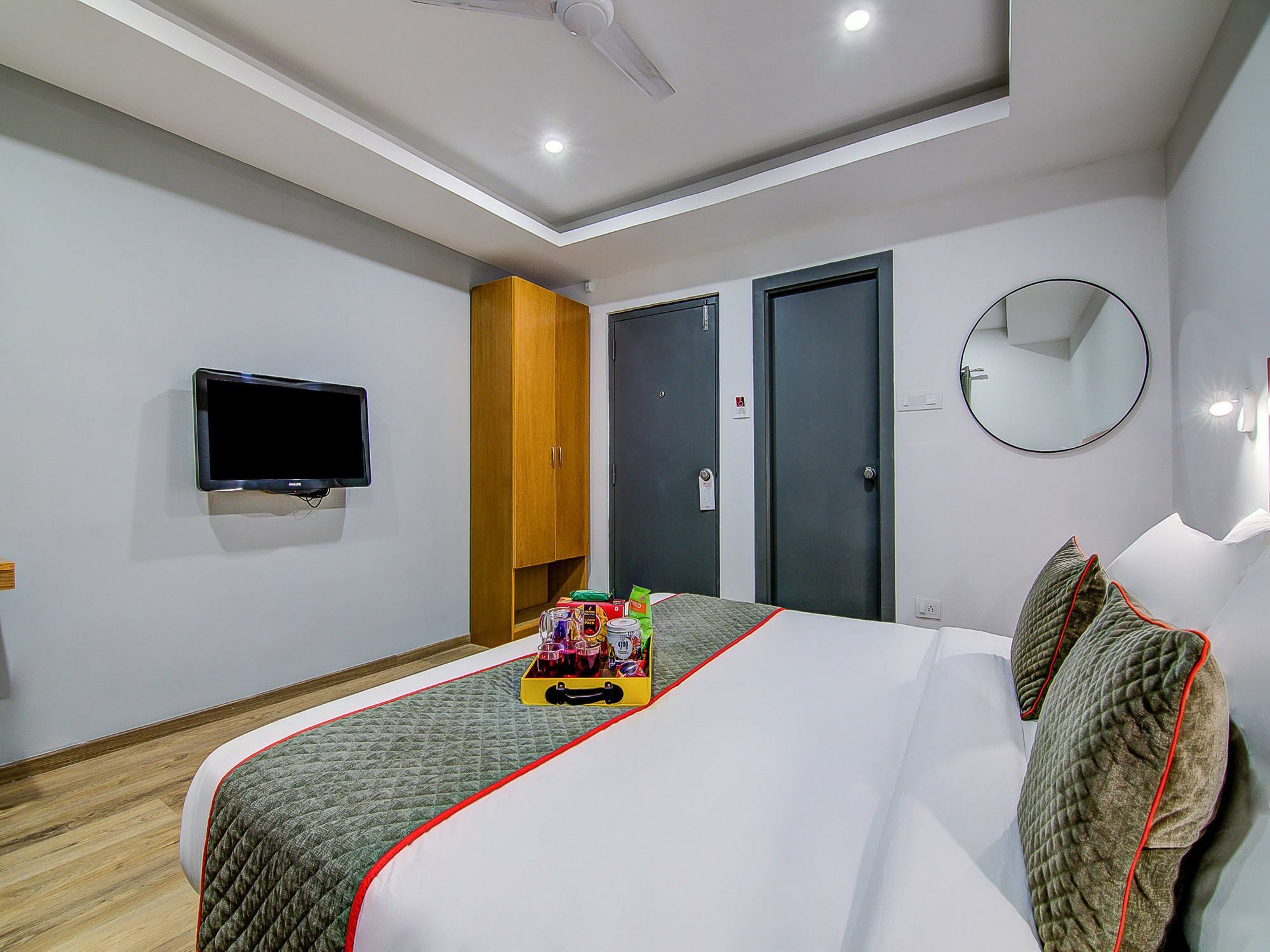 היידראבד Oyo Townhouse 034 -Halcyon Hitech City Road מראה חיצוני תמונה
